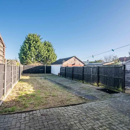 Ivy House - 3 Bedroom House - Contractor Vakantiehuis *