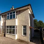 Ivy House - 3 Bedroom House - Contractor