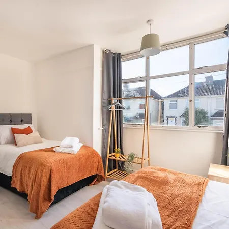 Ivy House - 3 Bedroom House - Contractor Бристоль