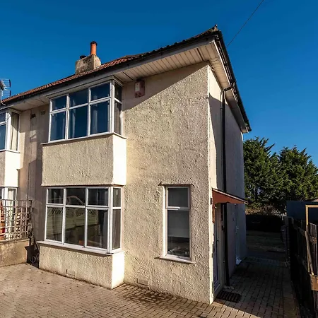 Ivy House - 3 Bedroom House - Contractor