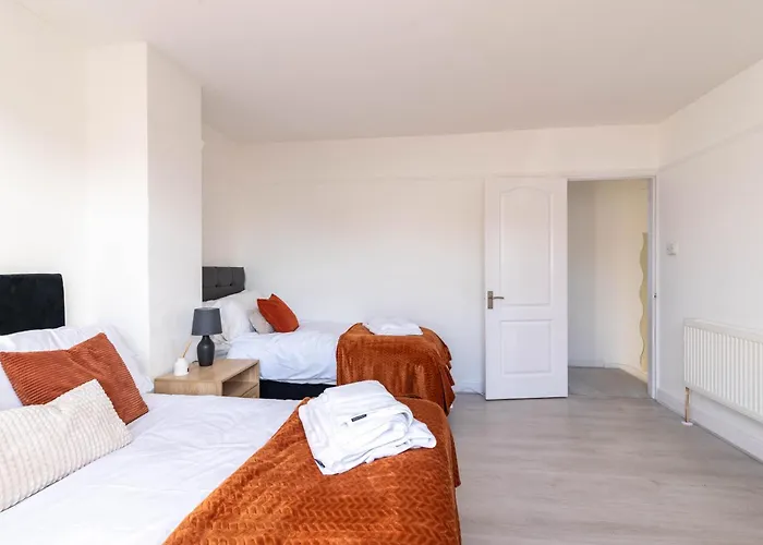 Ivy House - 3 Bedroom House - Contractor * Bristol