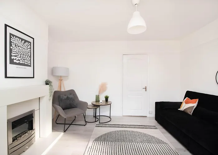 Ivy House - 3 Bedroom House - Contractor * Bristol