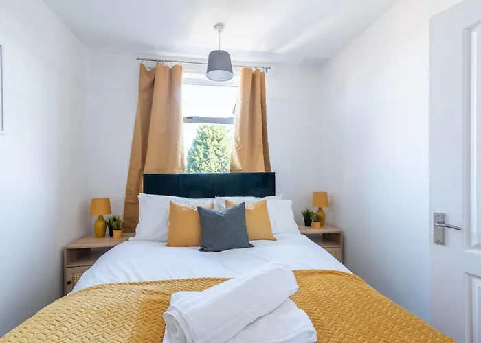 Ivy House - 3 Bedroom House - Contractor * Bristol