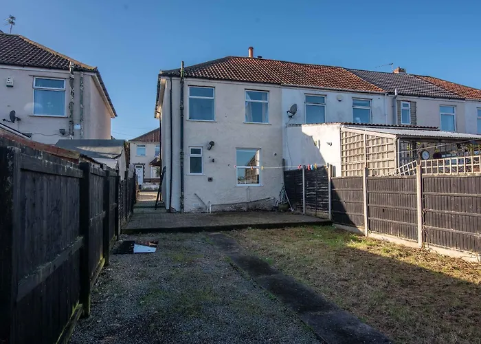 Ivy House - 3 Bedroom House - Contractor * Bristol