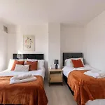 Ivy House - 3 Bedroom House - Contractor Будинок відпочинку Бристоль