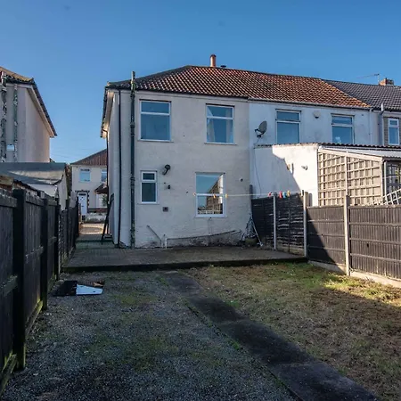 Ivy House - 3 Bedroom House - Contractor * Bristol